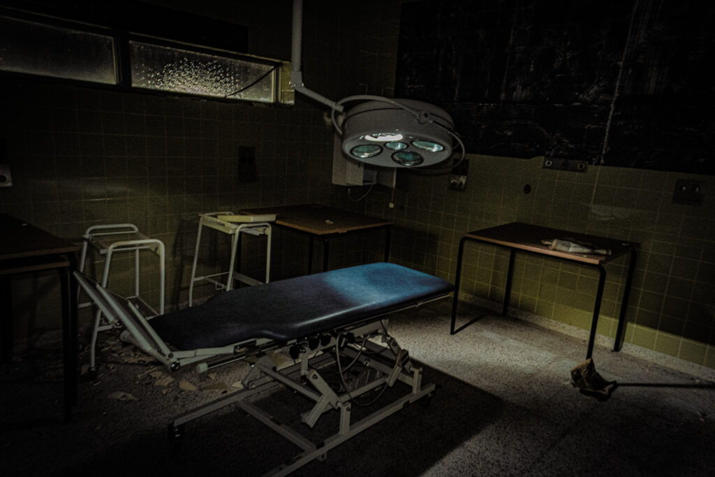 3-1-1024x683 Exploring an Apocalyptical hospital in the UK.
