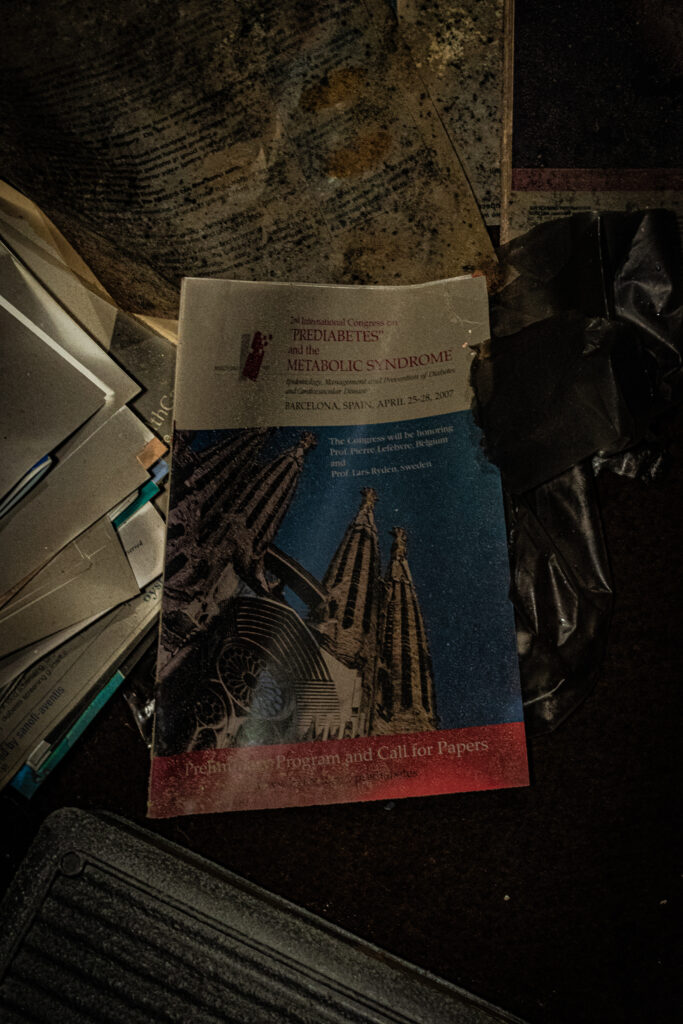 DSC_0283-1-683x1024 Exploring an Apocalyptical hospital in the UK.