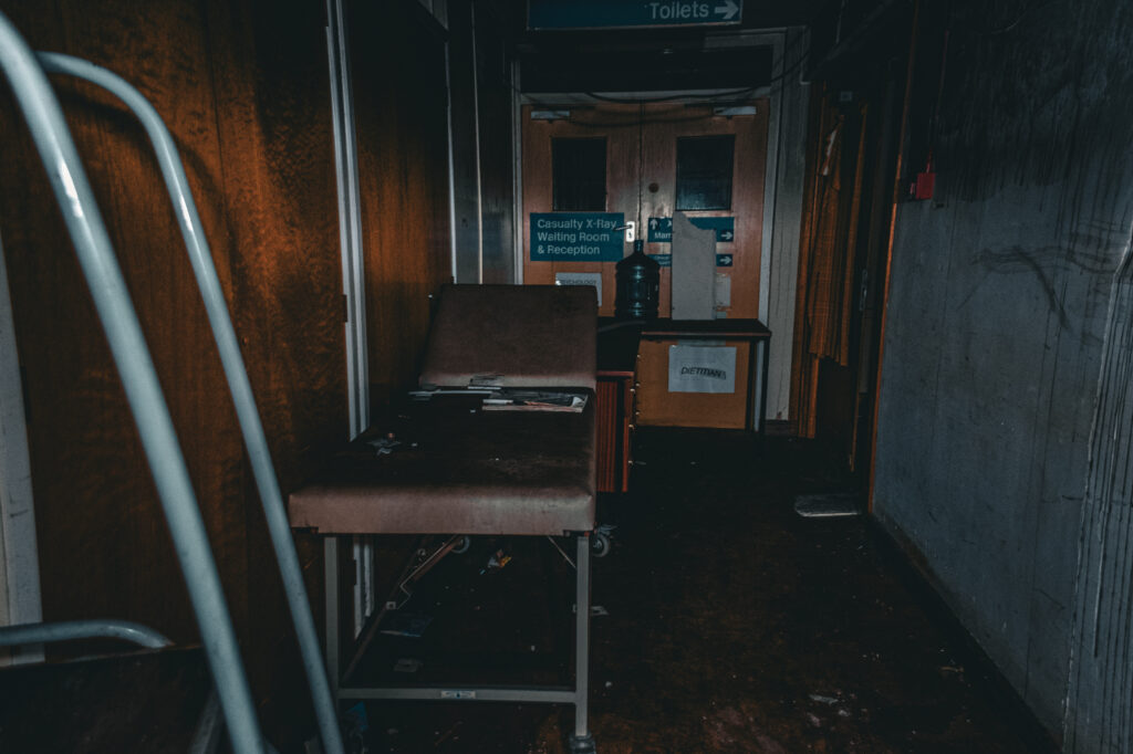DSC_0298-1-1024x682 Exploring an Apocalyptical hospital in the UK.
