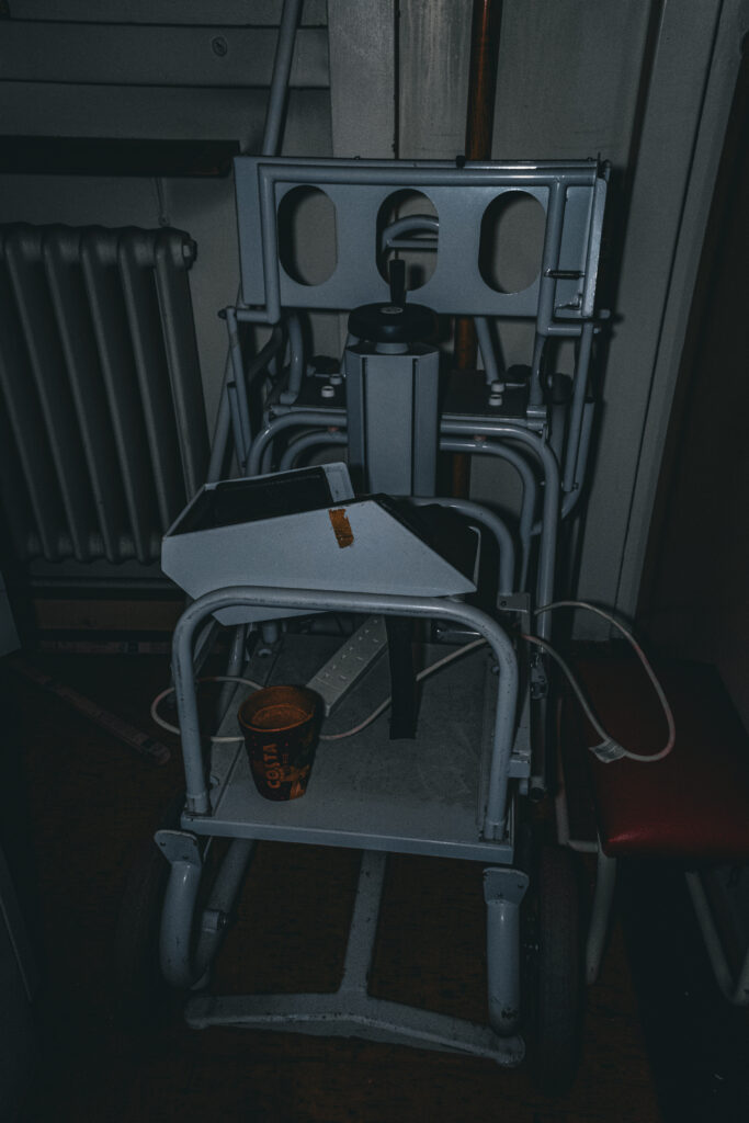 DSC_0303-1-683x1024 Exploring an Apocalyptical hospital in the UK.