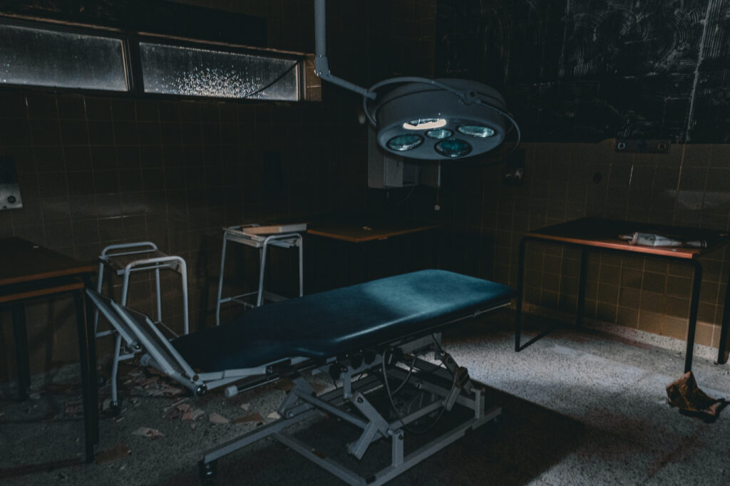 DSC_0387-1024x682 Exploring an Apocalyptical hospital in the UK.