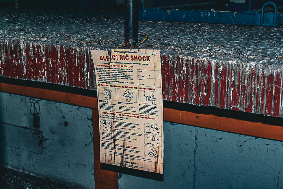 img_1959_33582139243_l-1 Exploring the Abandoned Powergen, Solihull!