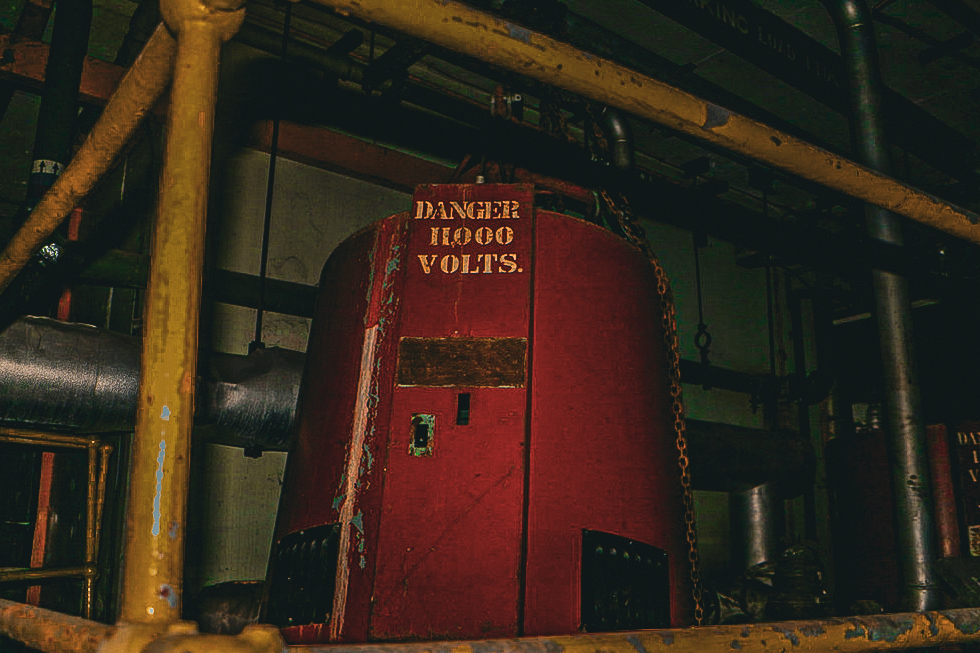 img_2033_33550421824_l Exploring the Abandoned Powergen, Solihull!