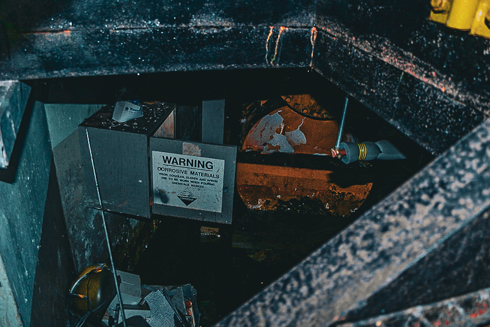 img_2043_34350799746_l Exploring the Abandoned Powergen, Solihull!