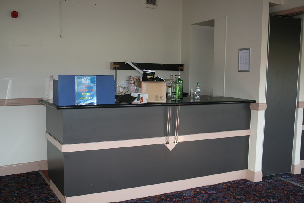 img_6702_37811154704_l Exploring Hall Greens Abandoned Dogs Stadium (2017)