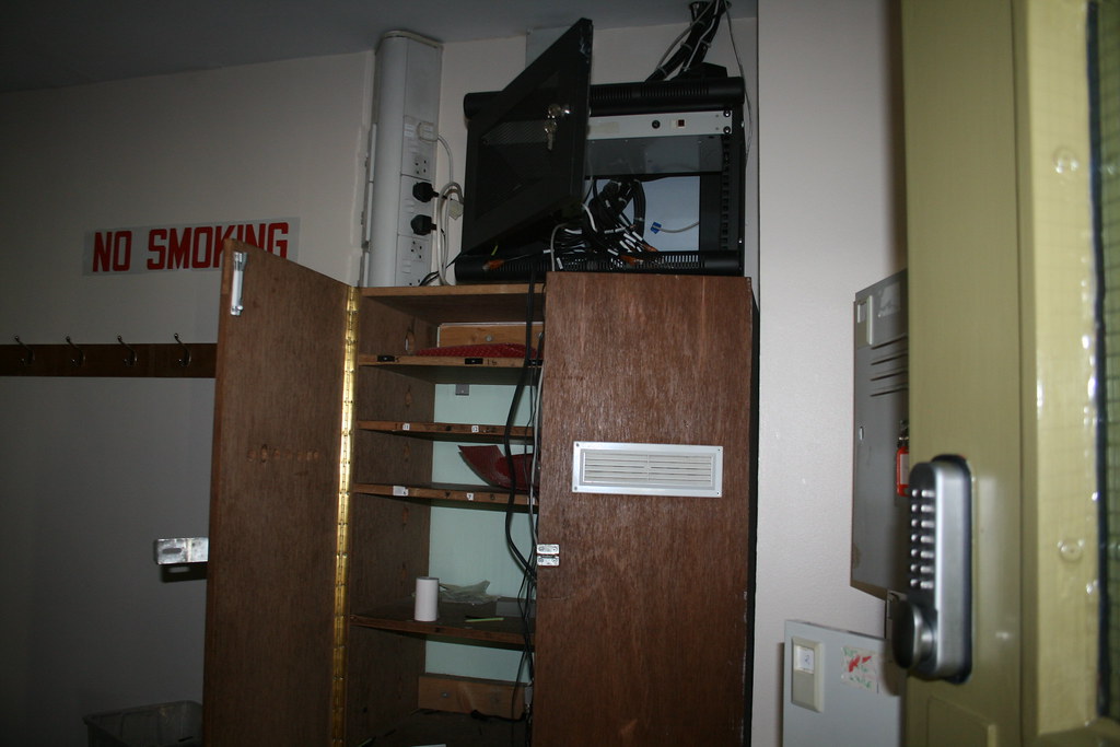 img_6725_38495167842_l Exploring Hall Greens Abandoned Dogs Stadium (2017)