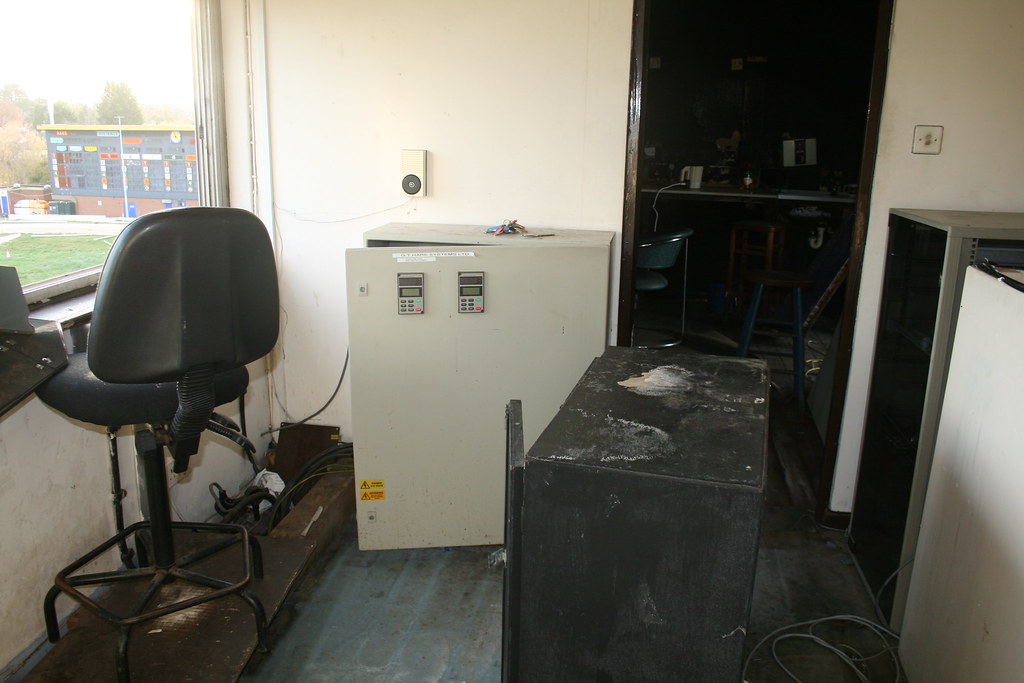 img_6740_26751269849_l Exploring Hall Greens Abandoned Dogs Stadium (2017)