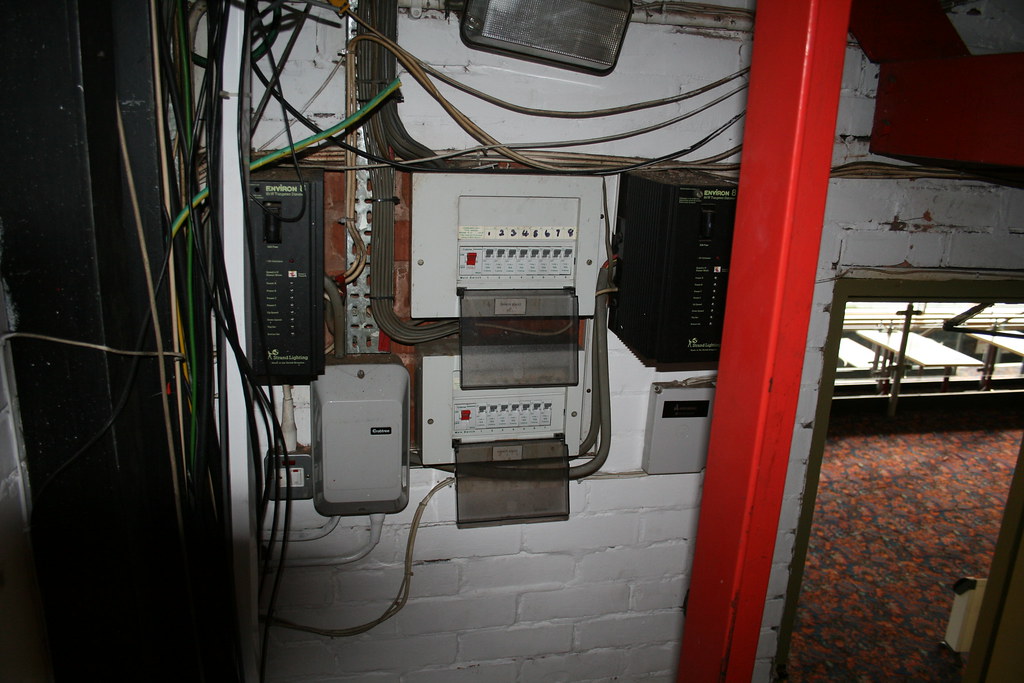 img_6759_24654530728_l Exploring Hall Greens Abandoned Dogs Stadium (2017)