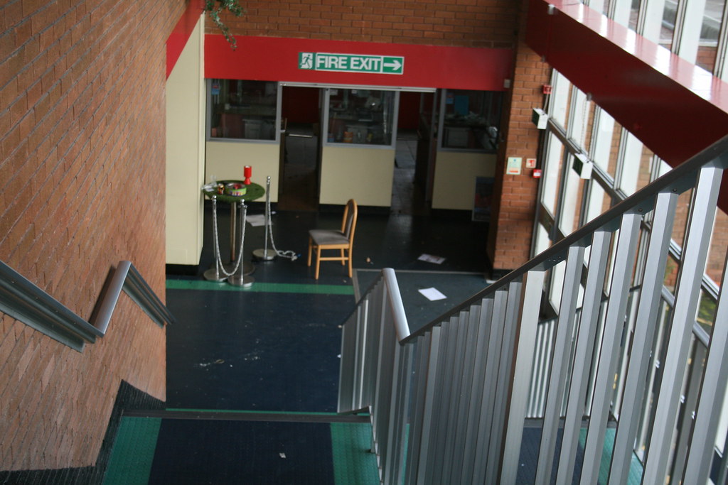 img_6766_37639630315_l Exploring Hall Greens Abandoned Dogs Stadium (2017)