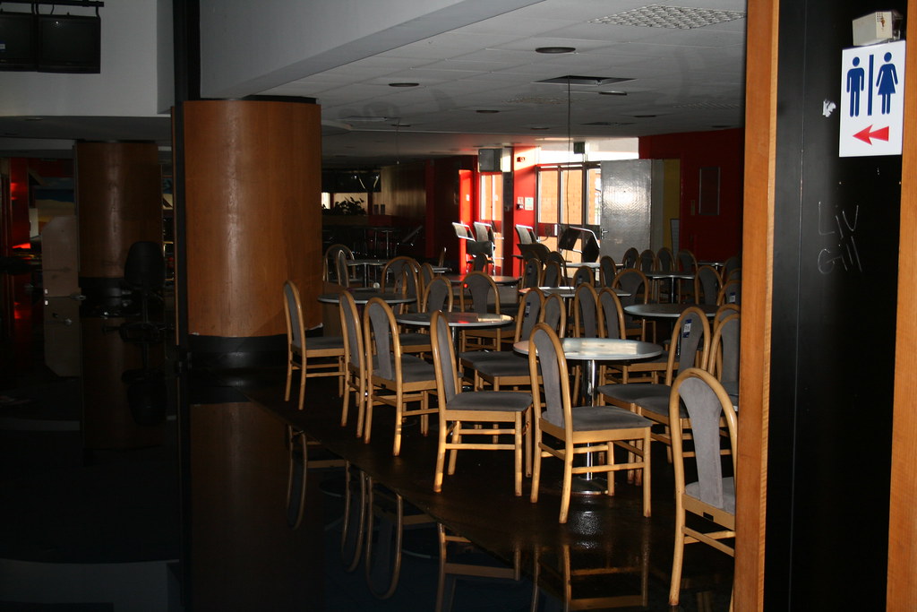 img_6773_37811376584_l Exploring Hall Greens Abandoned Dogs Stadium (2017)