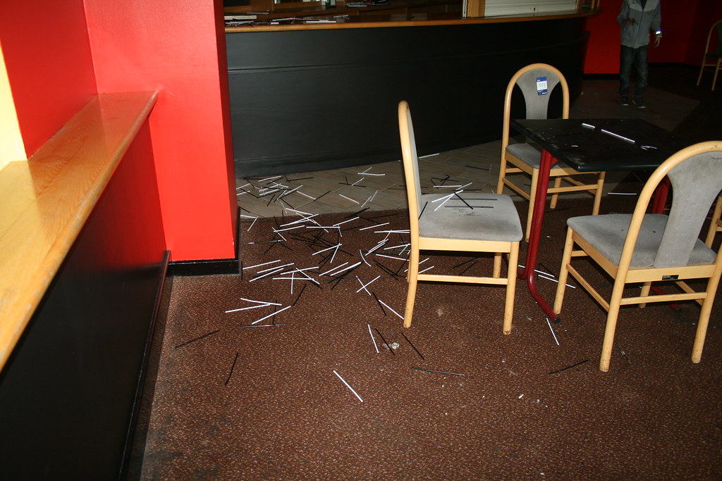 img_6776_38495348322_l Exploring Hall Greens Abandoned Dogs Stadium (2017)