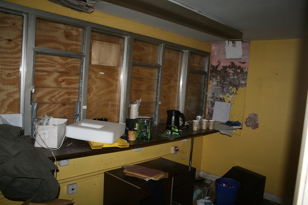 img_6780_24654601458_l Exploring Hall Greens Abandoned Dogs Stadium (2017)