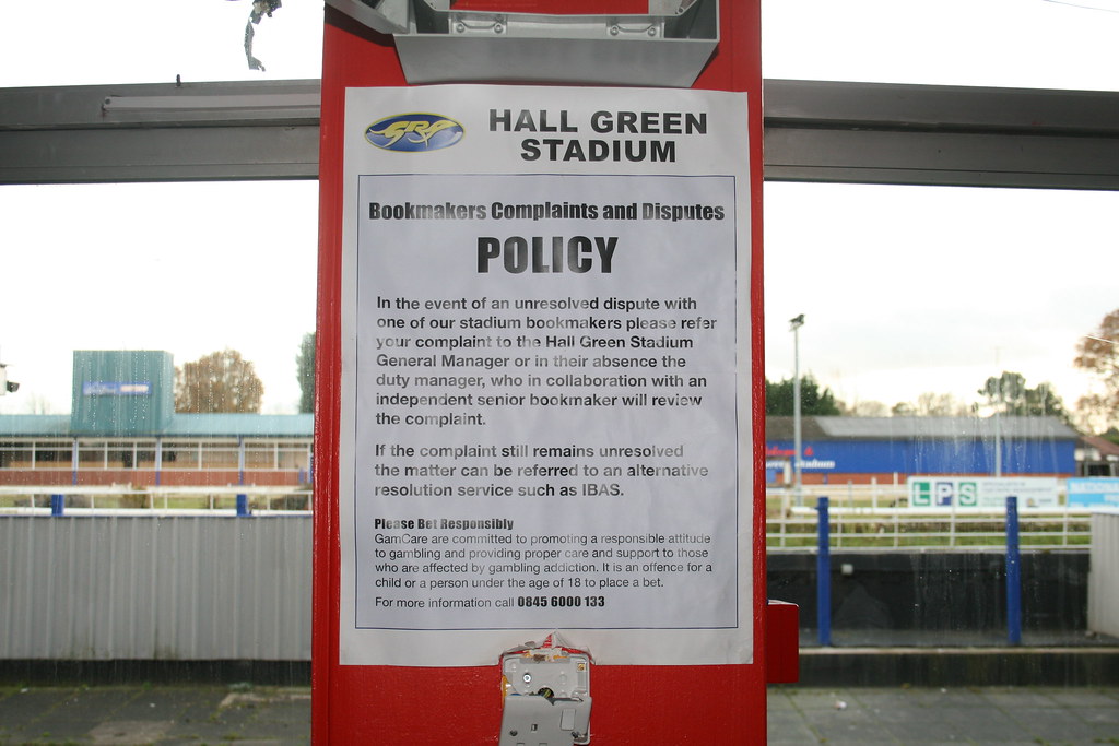 img_6781_38471112086_l Exploring Hall Greens Abandoned Dogs Stadium (2017)