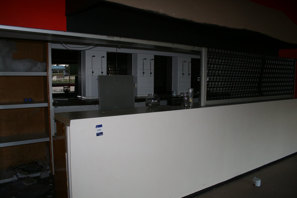 img_6782_24654609128_l Exploring Hall Greens Abandoned Dogs Stadium (2017)