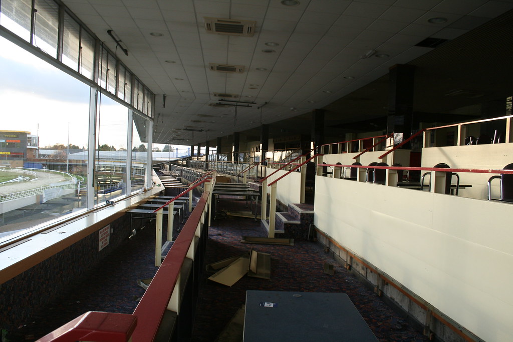 img_6785_24654616778_l Exploring Hall Greens Abandoned Dogs Stadium (2017)