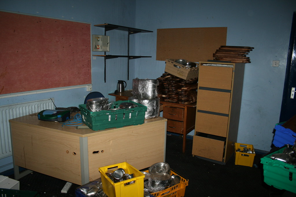 img_6788_37639694375_l Exploring Hall Greens Abandoned Dogs Stadium (2017)