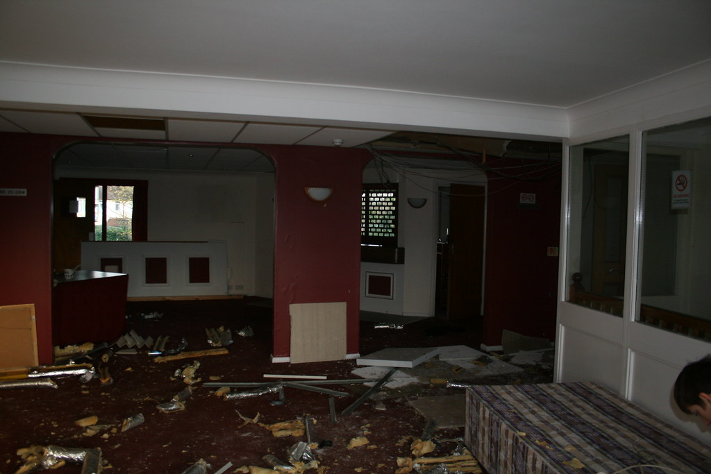 img_6800_24654287678_l Exploring Hall Greens Abandoned Dogs Stadium (2017)