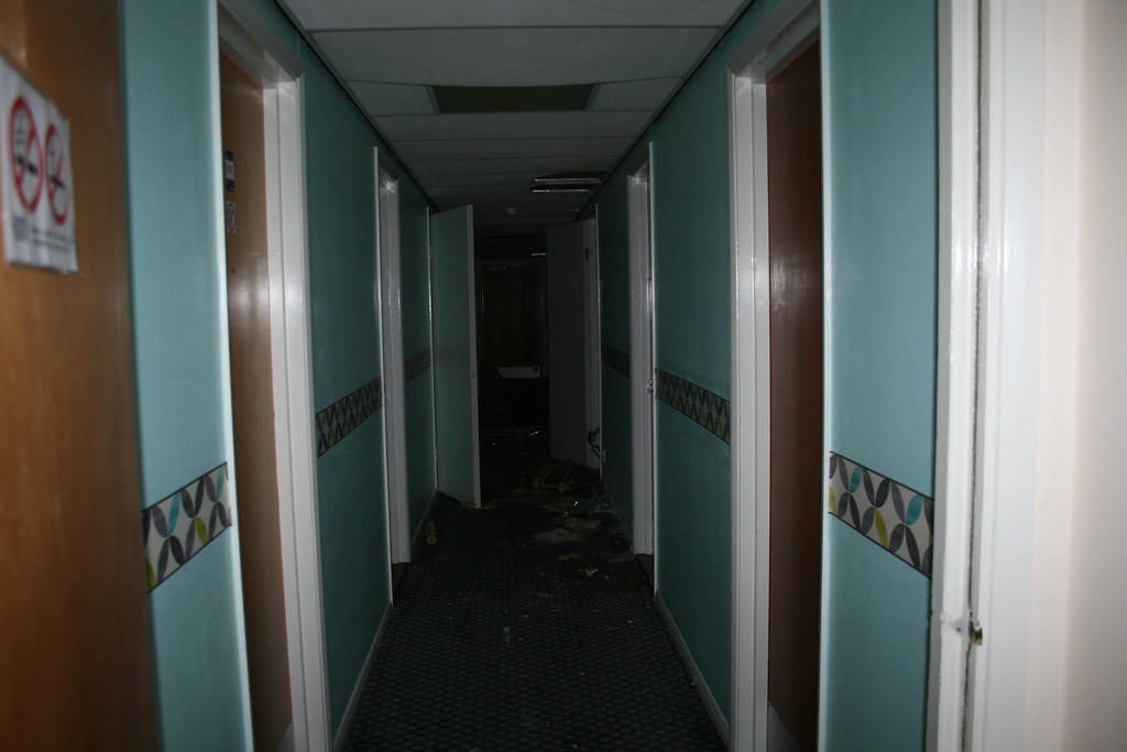 img_6801_38495048442_l Exploring Hall Greens Abandoned Dogs Stadium (2017)