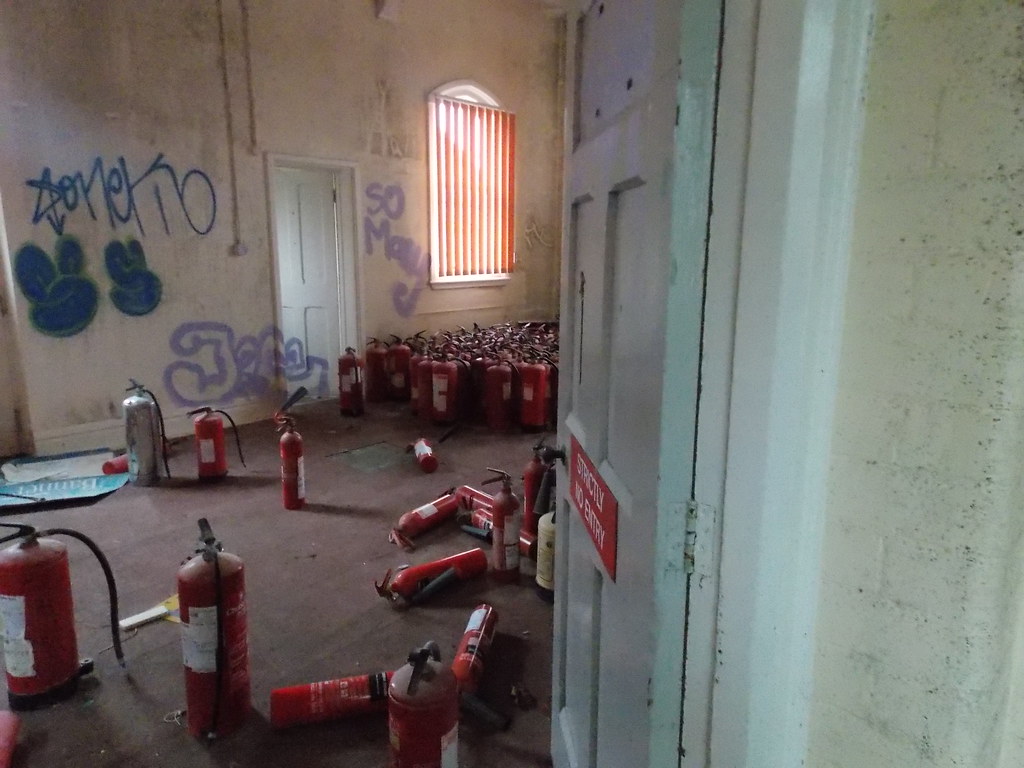 dscn0765_24722779420_l Abandoned Selly Oak Hospital