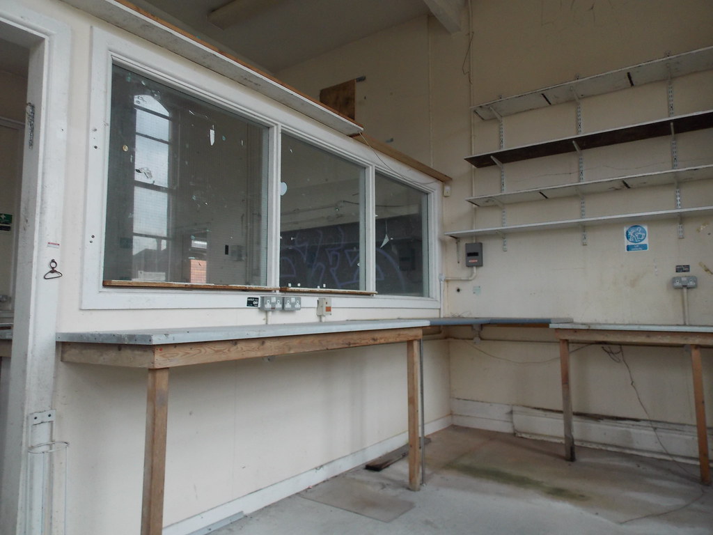 dscn0774_24391546823_l Abandoned Selly Oak Hospital