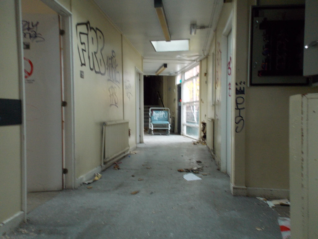 dscn0779_24387824344_l Abandoned Selly Oak Hospital