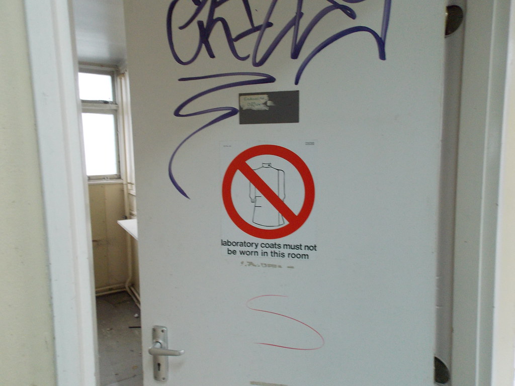 dscn0780_24387832924_l Abandoned Selly Oak Hospital