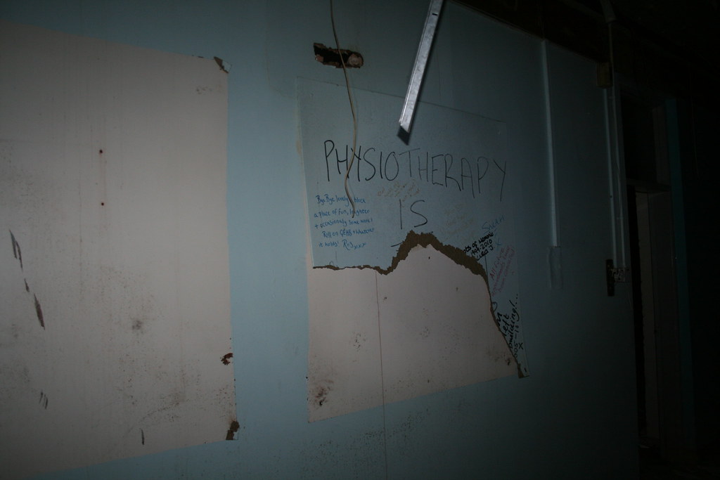 img_1735_34260306001_l Abandoned Selly Oak Hospital