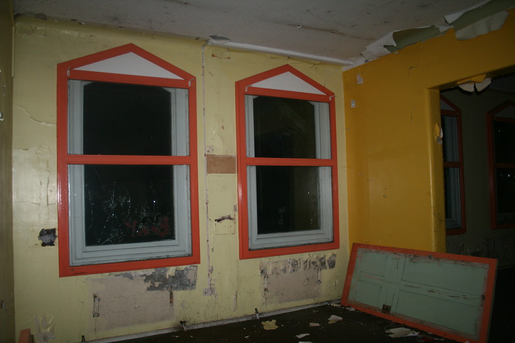 img_1768_34232102292_l Abandoned Selly Oak Hospital