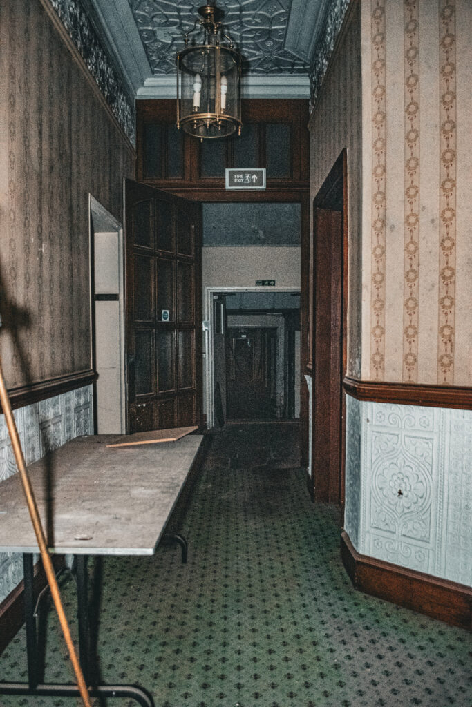 DSC_0095-2-1-683x1024 The explore of Aldermaston Manor: