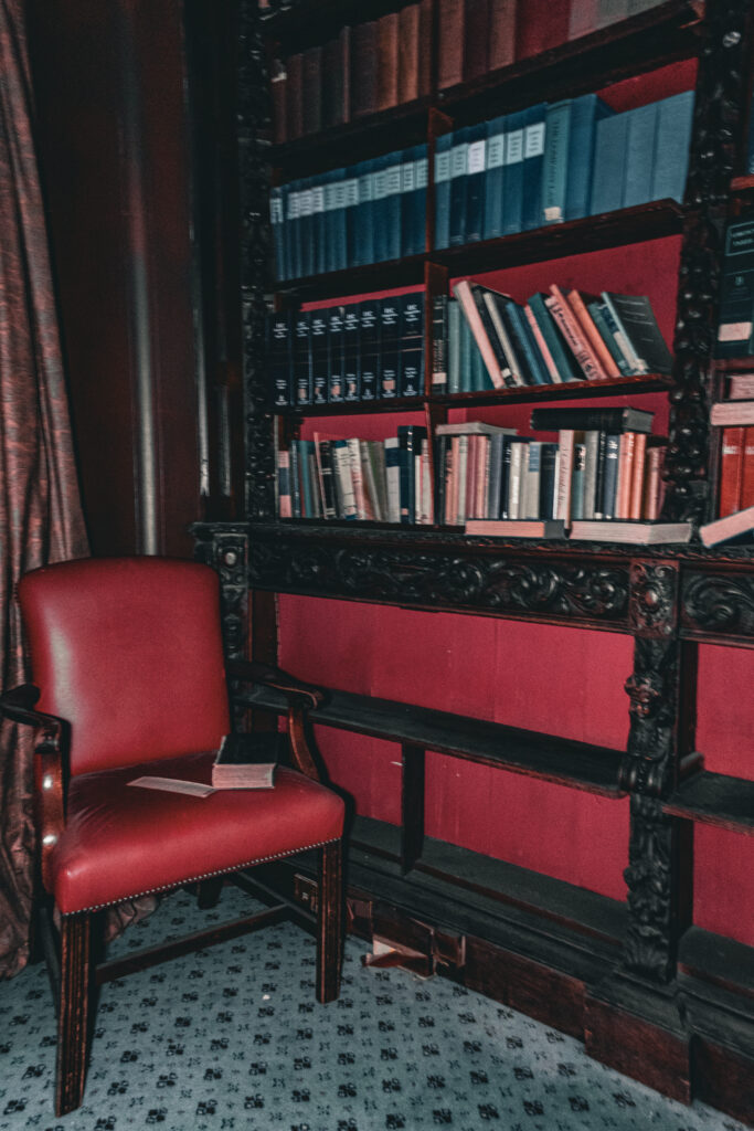 DSC_0115-3-1-683x1024 The explore of Aldermaston Manor: