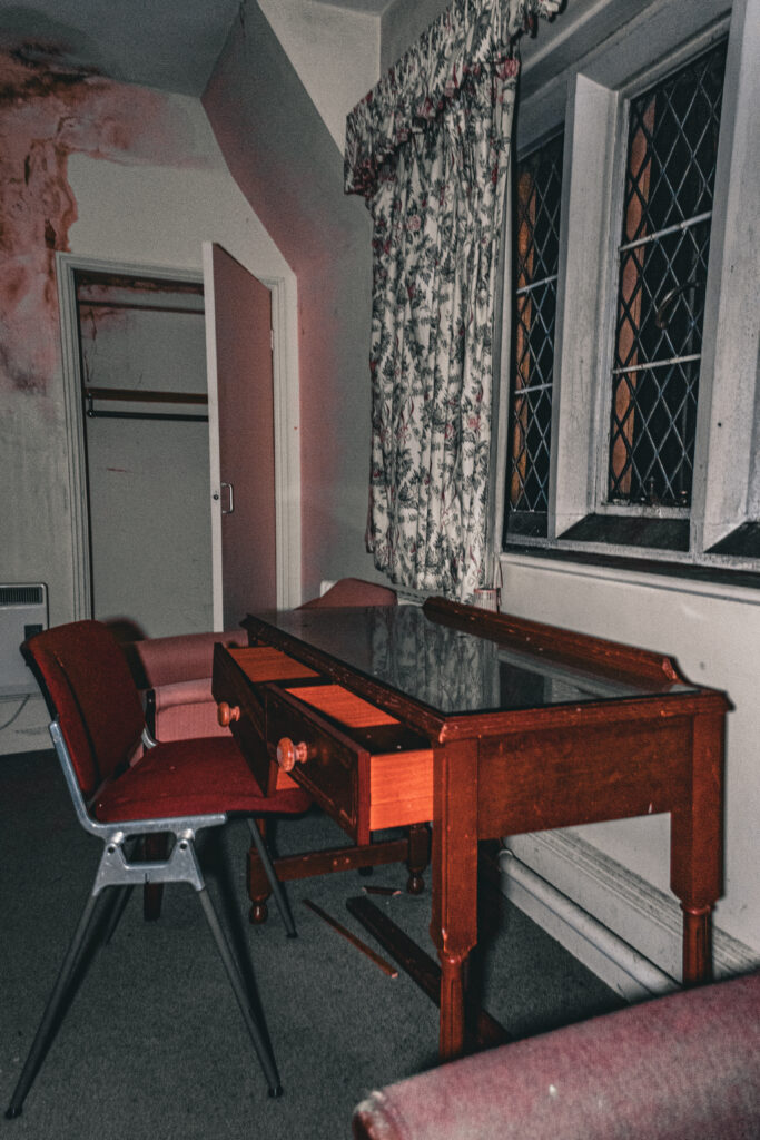 DSC_0130-1-683x1024 The explore of Aldermaston Manor: