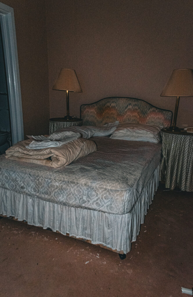 DSC_0147-2-1-665x1024 The explore of Aldermaston Manor: